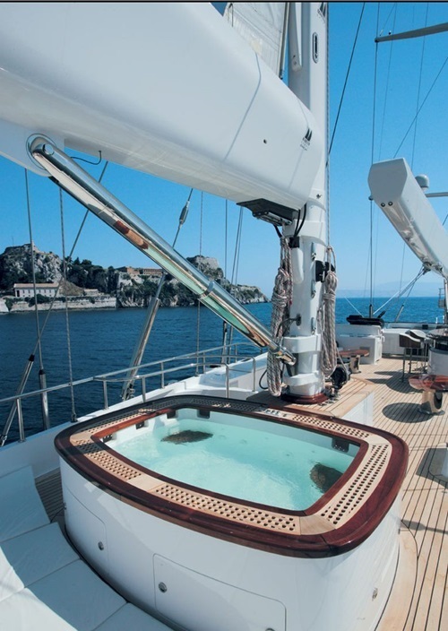 parsifal yacht cost to charter